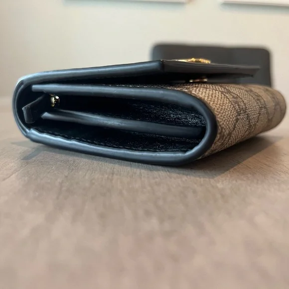 Gucci Black and Gray Women's Wallet - Picture 6 of 9